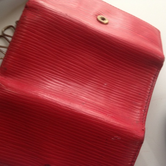 Authentic, Louis Vuitton, Red Epi Leather 4-Hooks - Picture 7 of 7